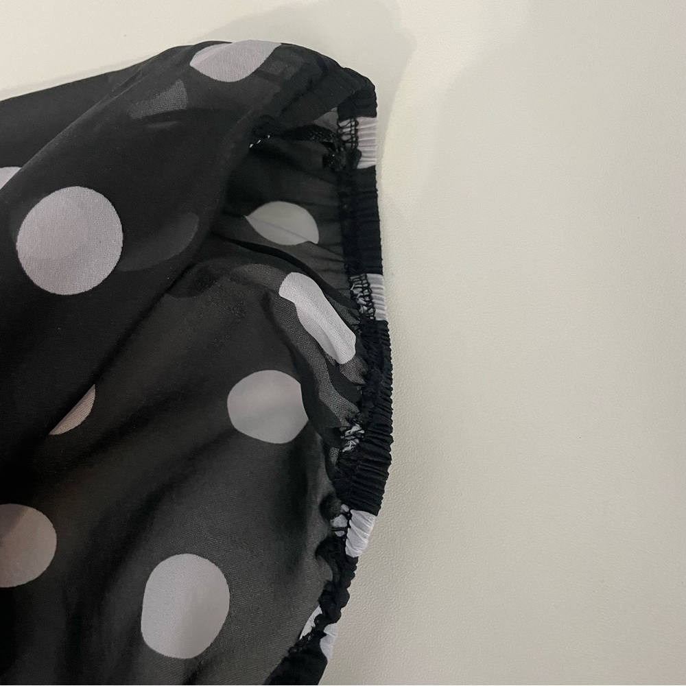 Urban Outfitters black and white polka dot ruched corset dress with puff sleeves - Picture 10 of 11